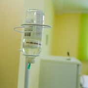 На Прикарпатті в лікарнях залишилося менше 20% ліжок для хворих на коронавірус