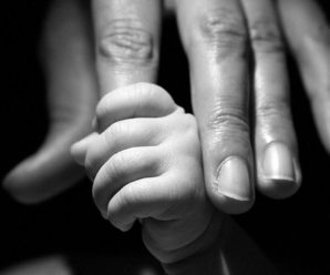 Вбила недоношених двійнят: мати сімох дітей позбулася новонароджених немовлят