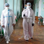 Через брак місць у лікарнях на Львівщині, важких ковідних пацієнтів можуть перевезти до Івано-Франківська