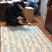 На Прикарпатті кіберполіцейські вимагали 150 тисяч гривень хабара