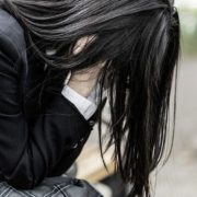 Неповнолітня дівчинка вчинила самогубство: в передсмертній записці звинуватила вчителів