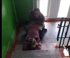 Українець скаржаться на сусіда, який займається сексом в під’їзді (фото 18+)