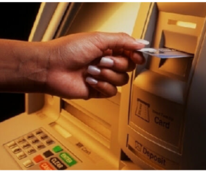 На Прикарпатті засудили жінку за викрадення банківської картки