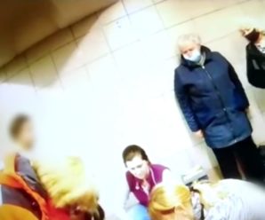 23-річна дівчина народила прямо на станції метро “Лісова” (відео)