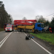 Легковик зіткнувся з вантажівкою: у Польщі трагічно загинув українець