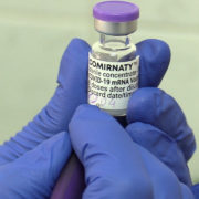 На Прикарпатті починають повторно щеплювати вакциною Pfizer