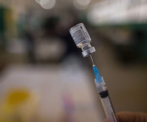 Вакцина Pfizer ефективна проти штаму “Дельта” на 90% – заява компанії