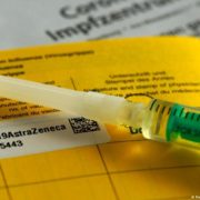 В Україні видаватимуть свідоцтва про вакцинацію для виїзду за кордон: як оформити