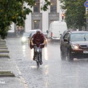 Зливи повертаються в Україну: названо дату
