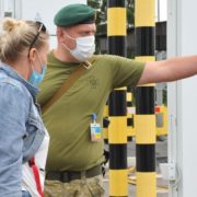 Вакцинація або самоізоляція: Україна через “Дельту” посилює правила в’їзду