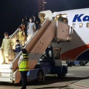 Аеропорт зачинили: літак з українцями став останнім, хто зміг вилетіти з Афганістану