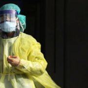 Штам коронавірусу Дельта заразний, як вітрянка: вчені пояснили, чим це загрожує