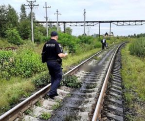 Смертельна автоаварія на Франківщині: чоловік загинув від наїзду поїзда (Фото)