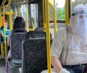 “Напевно, вже хворів”: у тролейбусі помітили чоловіка у суперзахисті (фото)