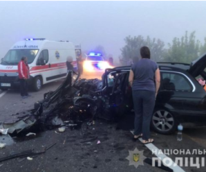 Зіткнулися BMW та Renault Trafic: семеро людей у лікарні. Фото