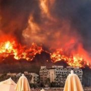 У Туреччині через пожежі з готелів евакуюють туристів – ВВС