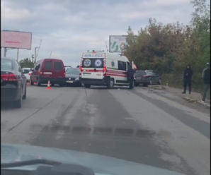 Є постраждалі: у Франківську сталась ДТП за участі кількох авто (фото)