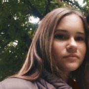 Зникла безвісти 5 днів тому: на Львівщині розшукують 14-річну школярку