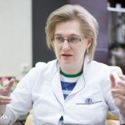 Голубовська розповіла про вакцини від COVID-19, які можуть нашкодити “важким” хворим