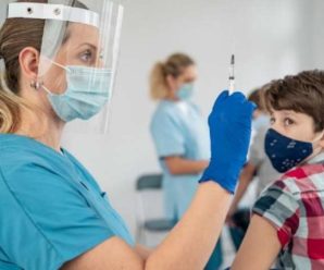 Вакцину вже визначено: МОЗ готується до вакцинації дітей від коронавірусу, але є нюанси