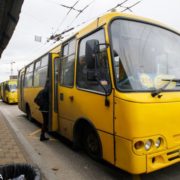 Проїзд у маршрутках подорожчає: де українці платитимуть більше