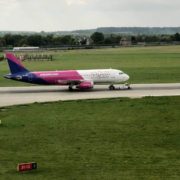 У Львові літак зі 131 пасажиром на облавку здійснив аварійну посадку