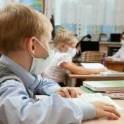 У Києві невакциновані вчителі залишаться без зарплат