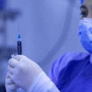 Коли українцям можуть відмовити у вакцинації від коронавірусу – названо умову