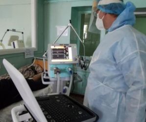 Розділили, щоб не бачили страждання одне одного: у лікарні Мечникова рятують родину з коронавірусом у важкій формі