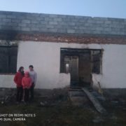 Небайдужих просять допомогти родині з Франківщини, у якої згоріла хата