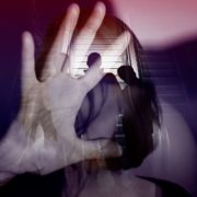 Групове зґвалтування: батько 5 дітей разом із двома спільниками познущались із жінки