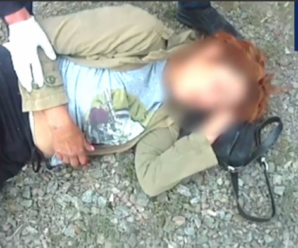 Порізана шия: у селі на Прикарпатті біля дороги знайшли жінку, яка стікала кров’ю
