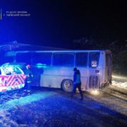 На Стрийщині зіштовхнулись автобус та вантажівка: 7 людей постраждало