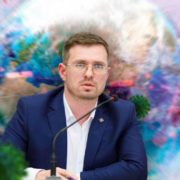 У МОЗ розповіли, коли очікувати піку коронавірусу в Україні у 2022 році