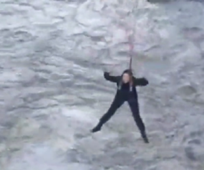 Надія Савченко стрибнула з моста (відео)