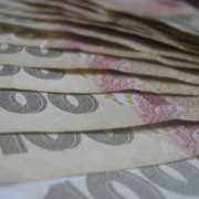Українці “ковідною тисячею” витратили вже 638 млн гривень