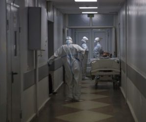 “Захворіють усі, хто ще не хворів”: в Україні новий спалах коронавірусу, чого очікувати від “Омікрону”