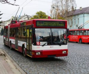 У Франківську через аварію змінено рух 4 тролейбусів і 5 автобусів