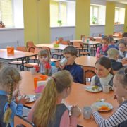«Діти відмовляються їсти». Мережу накрило обурення новим шкільним меню від Клопотенка
