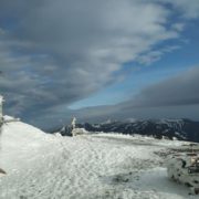Рвучкий вітер і мороз: у Карпатах погіршилася погода