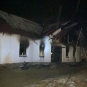 25-річний чоловік намагався спалити батьків у будинку на Прикарпатті