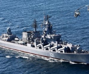 В Одесі російські військові кораблі обстріляли житлові будинки