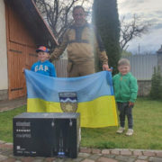 Двоє братиків з Прикарпаття віддали захисникам України гроші, які збирали на гіроскутер