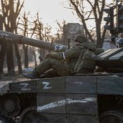 Арестович розповів, що буде після 2-3 тижнів боїв на Донбасі
