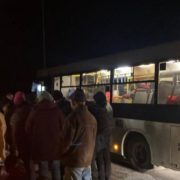Окупанти в Мелітополі відібрали 12 автобусів ІЗ 14 тоннами гуманітарного вантажу