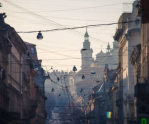 Ракети в останній момент змінили напрямок: у міськраді Львова повідомили, куди цілилися окупанти