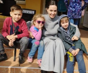 Анджеліна Джолі провідала у Львові дітей, які постраждали від ракетного удару російських окупантів у Краматорську. Фото, відео