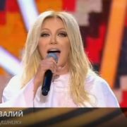 “Надзвичайна ганьба”: Повалій виконала “Пісню про рушник” на концерті в Росії (відео)