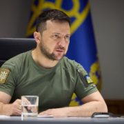 “Нам потрібні чіткі гарантії безпеки”: Зеленський про саміт НАТО та ракетні удари по Україні