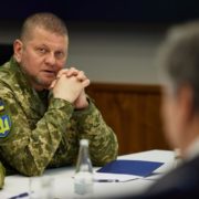 Чоловікам не заборонено пересуватися Україною: Залужний та адвокатка пояснили повідомлення Генштабу